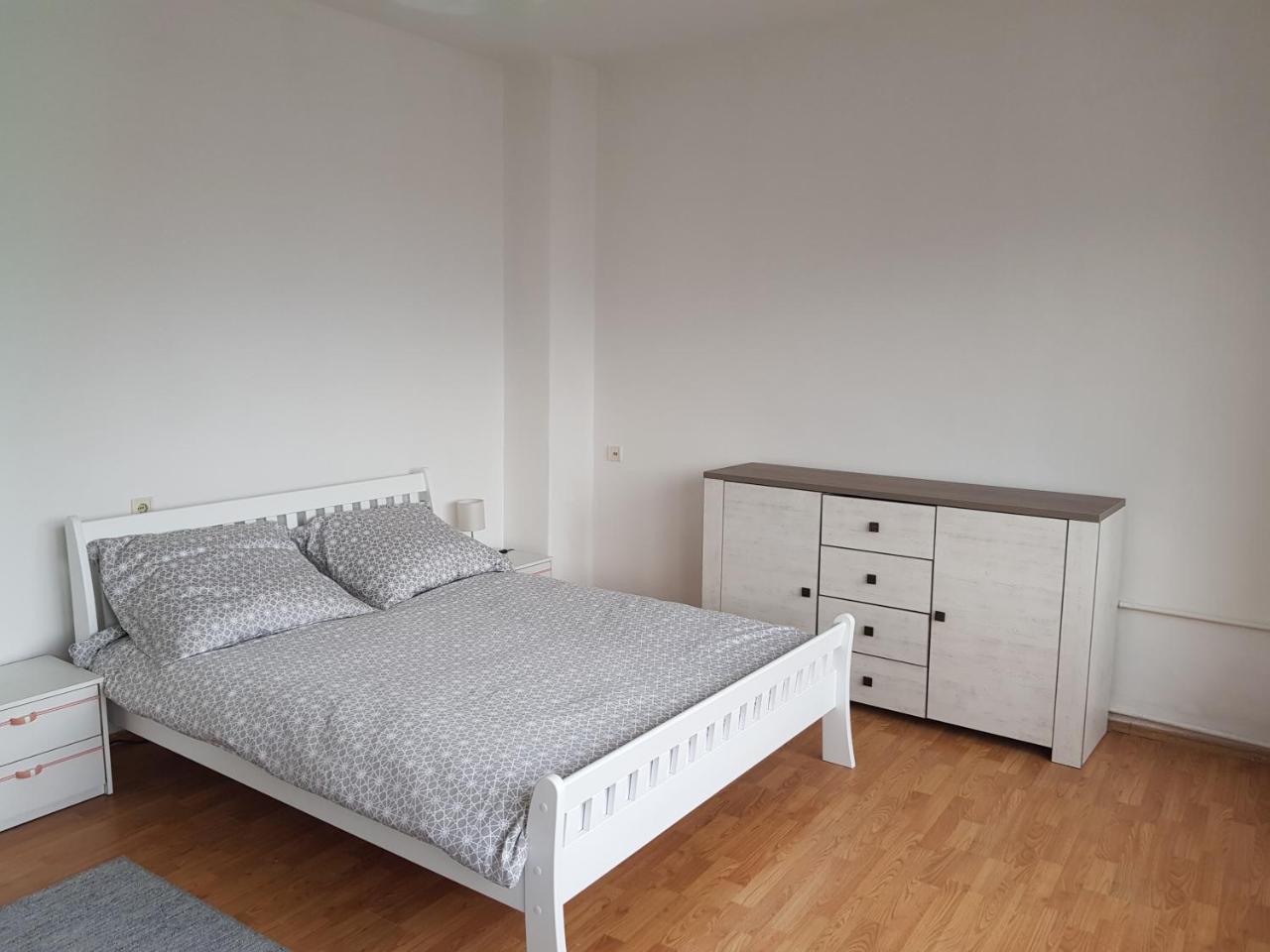 Sara Apartment Banja Luka Esterno foto